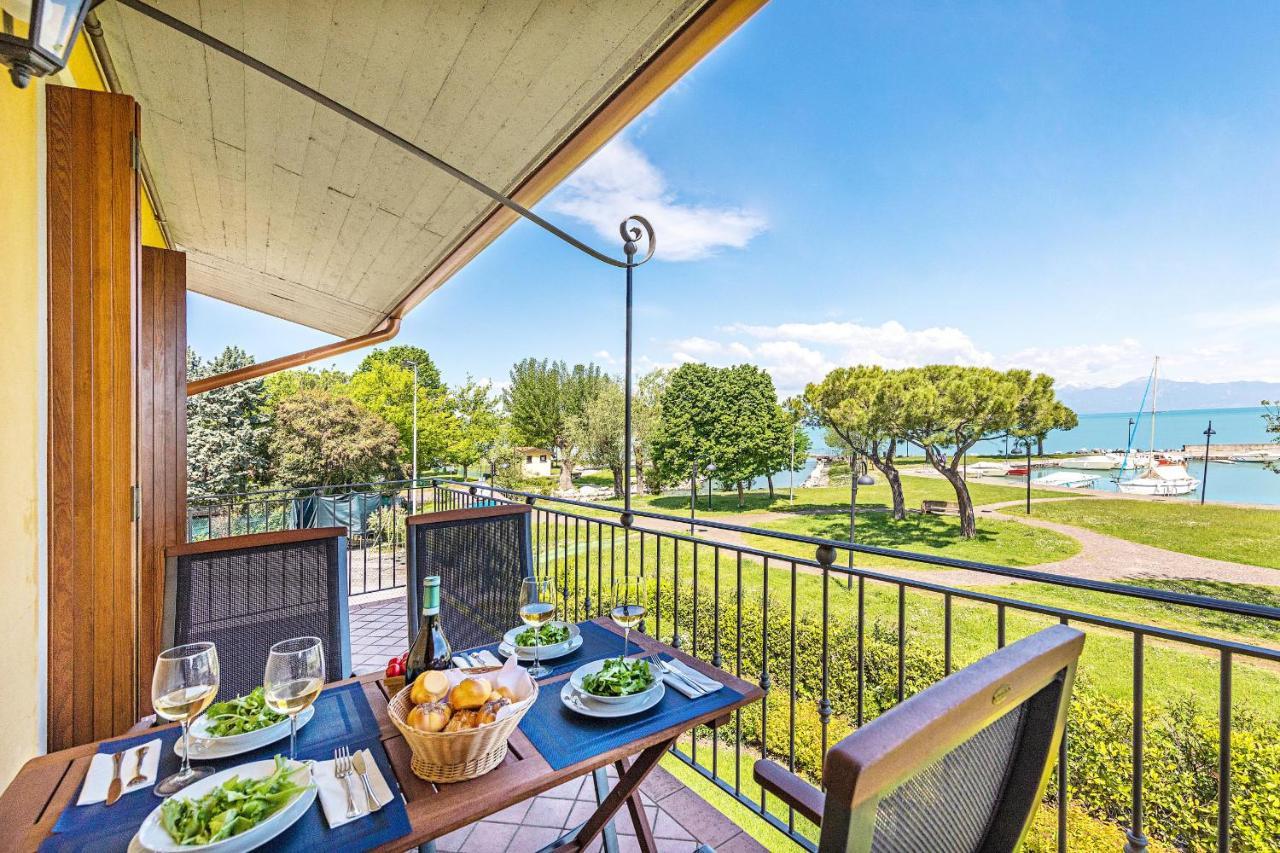 I Mosaici Apartments By Wonderful Italy Σιρμιόνε Εξωτερικό φωτογραφία