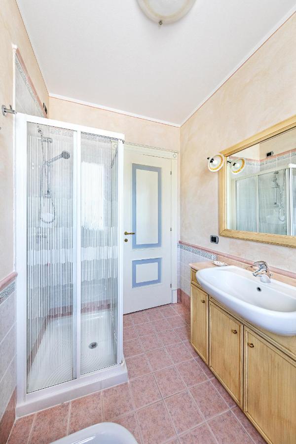 I Mosaici Apartments By Wonderful Italy Σιρμιόνε Εξωτερικό φωτογραφία