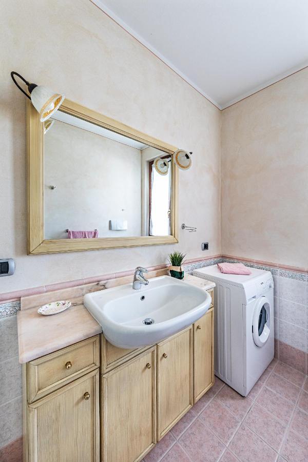 I Mosaici Apartments By Wonderful Italy Σιρμιόνε Εξωτερικό φωτογραφία