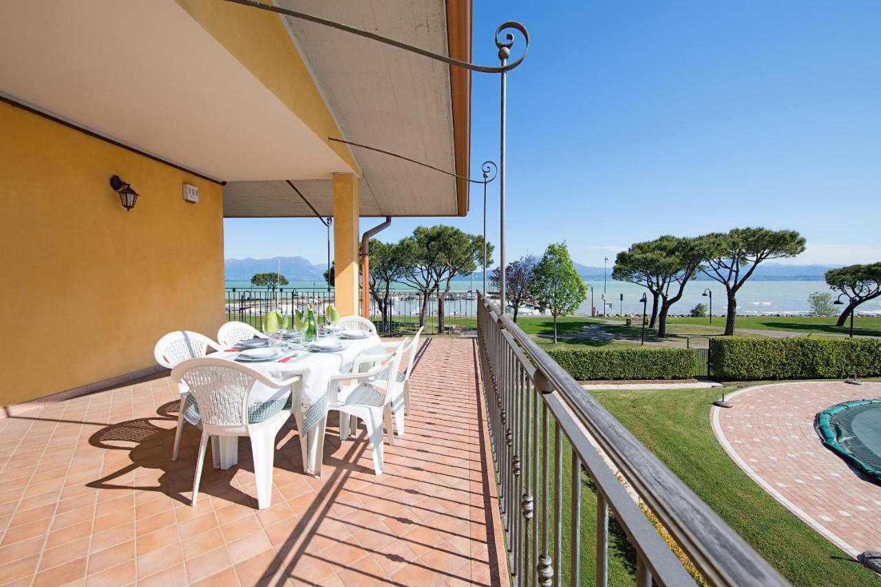 I Mosaici Apartments By Wonderful Italy Σιρμιόνε Εξωτερικό φωτογραφία