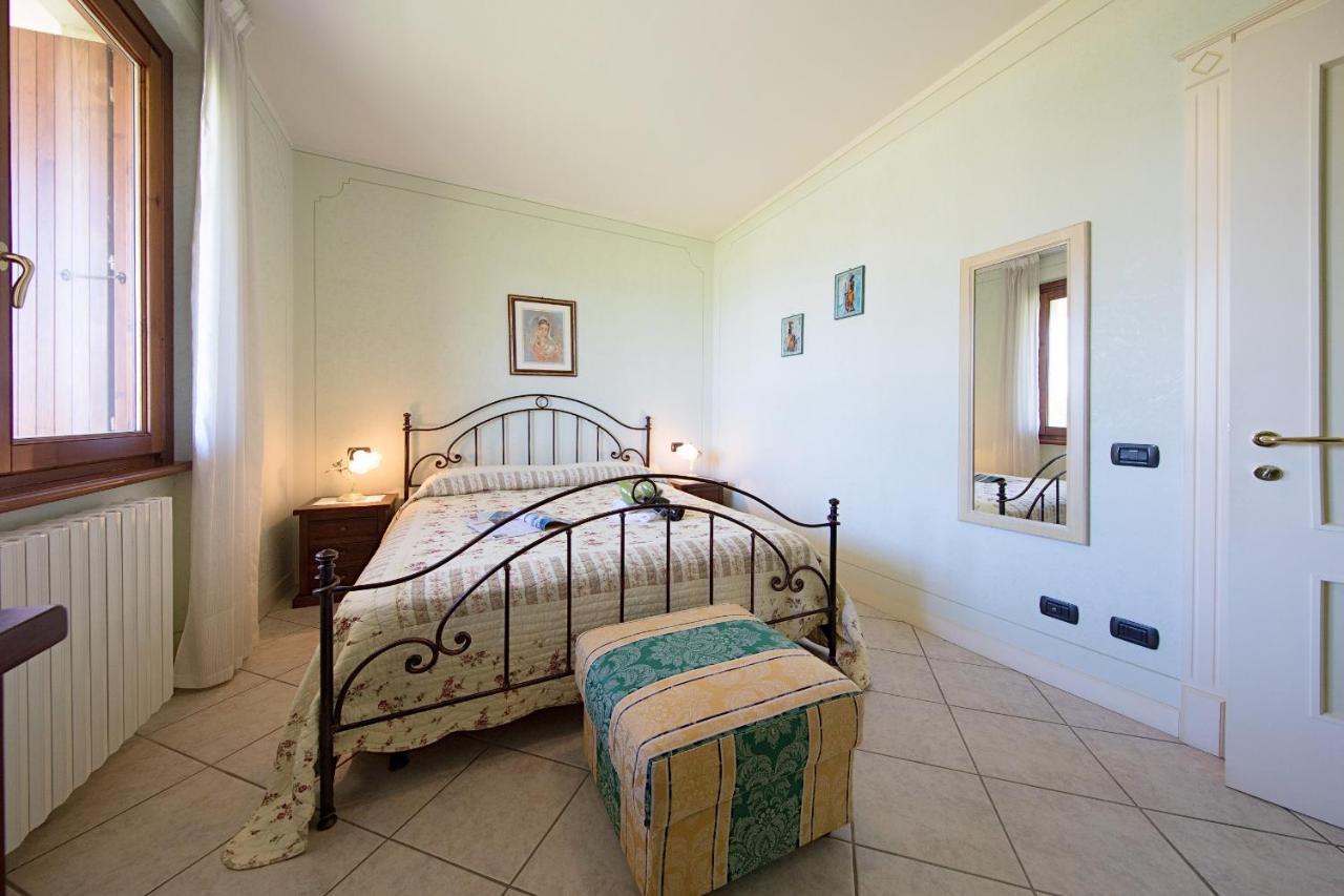 I Mosaici Apartments By Wonderful Italy Σιρμιόνε Εξωτερικό φωτογραφία