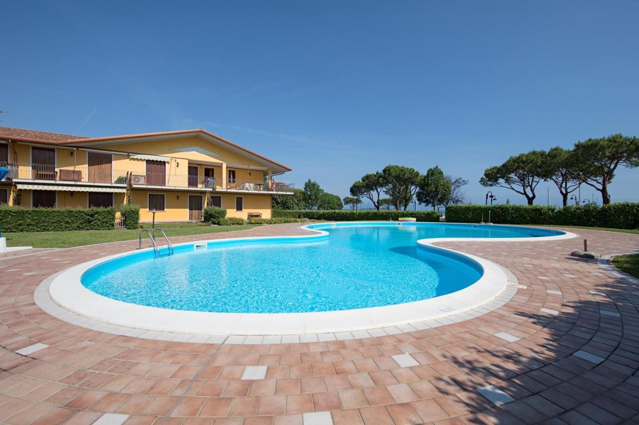 I Mosaici Apartments By Wonderful Italy Σιρμιόνε Εξωτερικό φωτογραφία